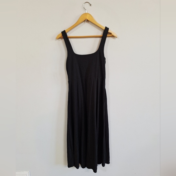 Quince Flowknit Breeze Fit + Flare Midi Dress - Medium - Picture 9 of 10